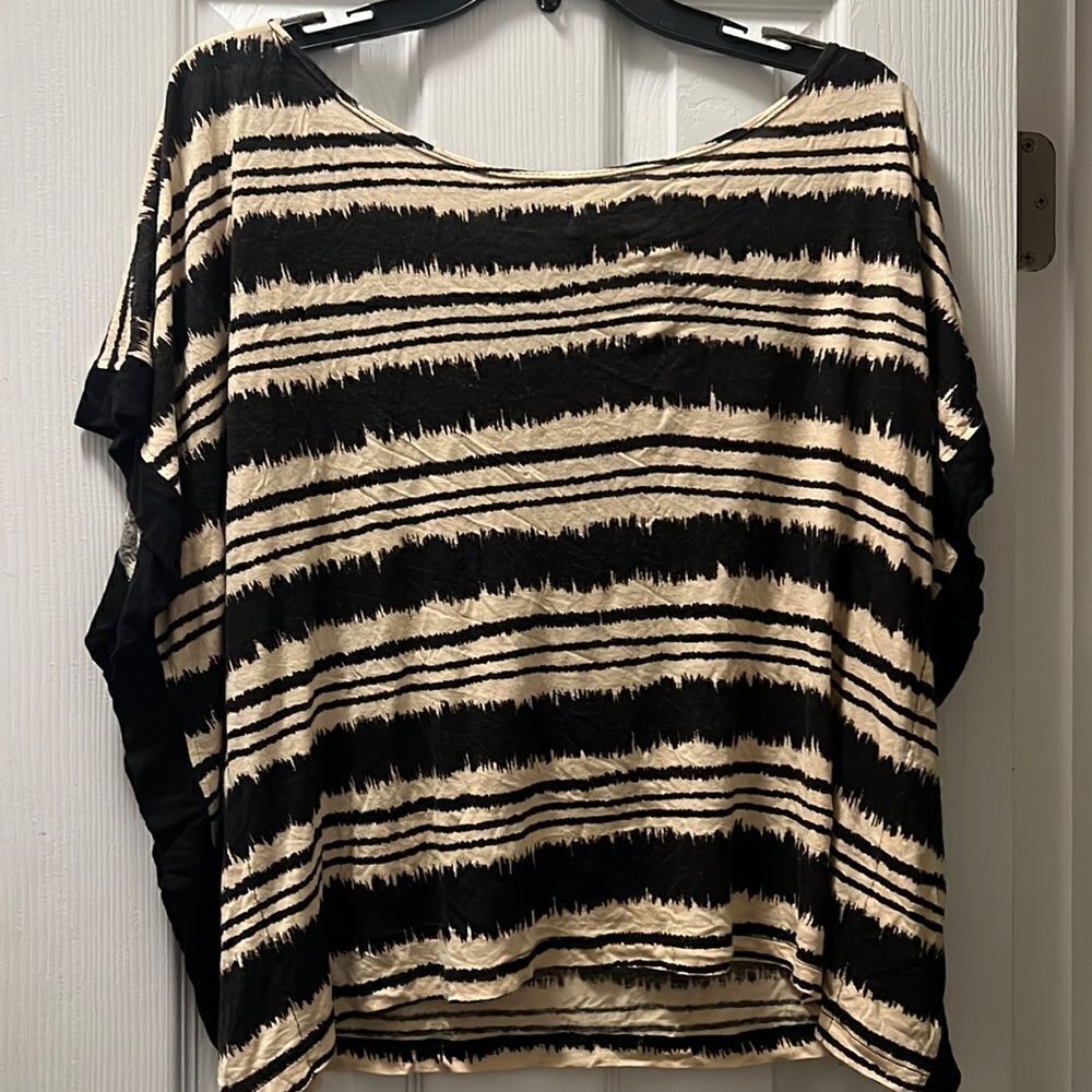 Black & Creme Oversized Shirt - One Sized - Super Soft Tee - John Eshaya